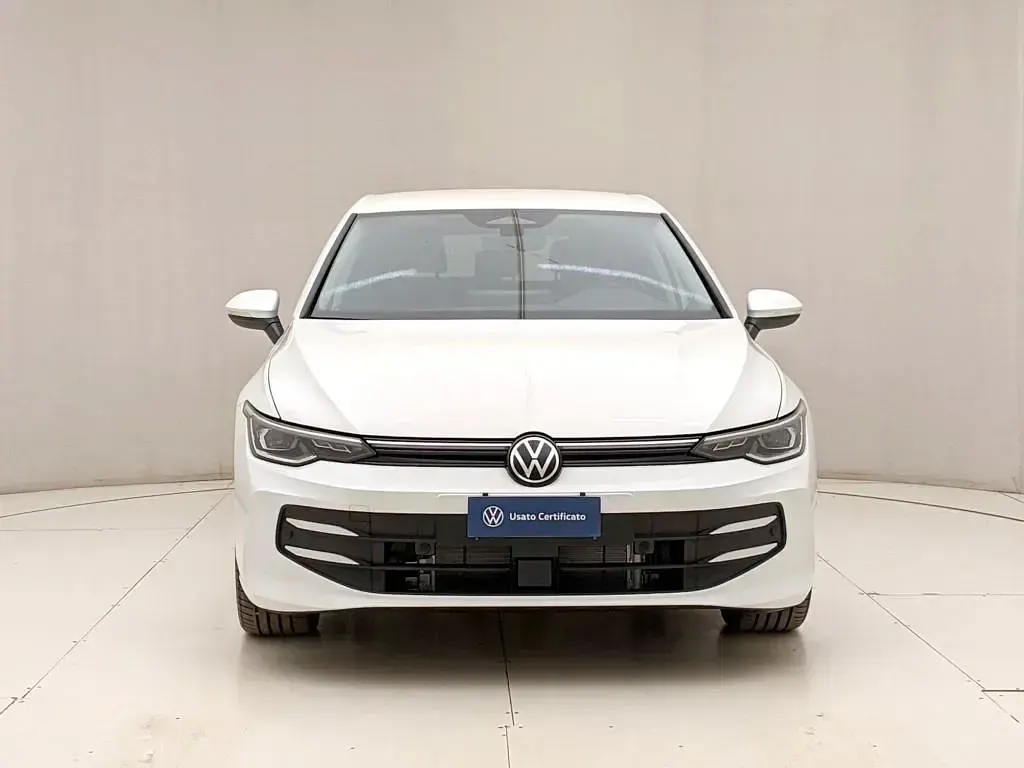 Usata VW Golf VIII Life 116 CV (85 kW) 2026 Bianco