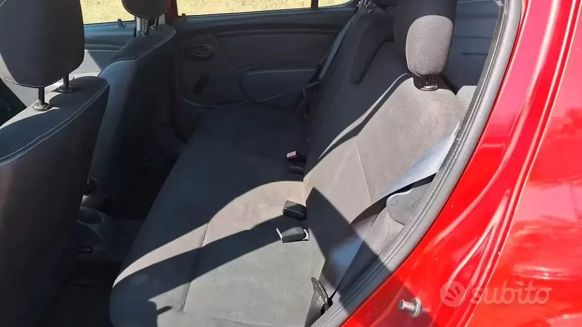 Usata Dacia Sandero Stepway 84 CV (61 kW) 2011 Rosso Berlina