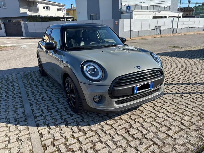 Usata Mini ONE 75 CV (55 kW) 2020 Grigio Utilitaria