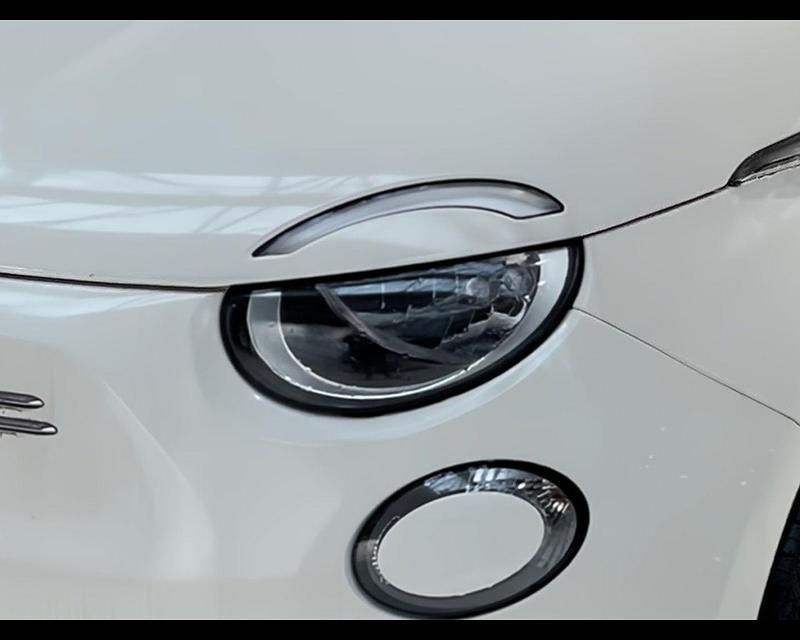 Usata Fiat 500e 2024 Bianco (pastello) Berlina