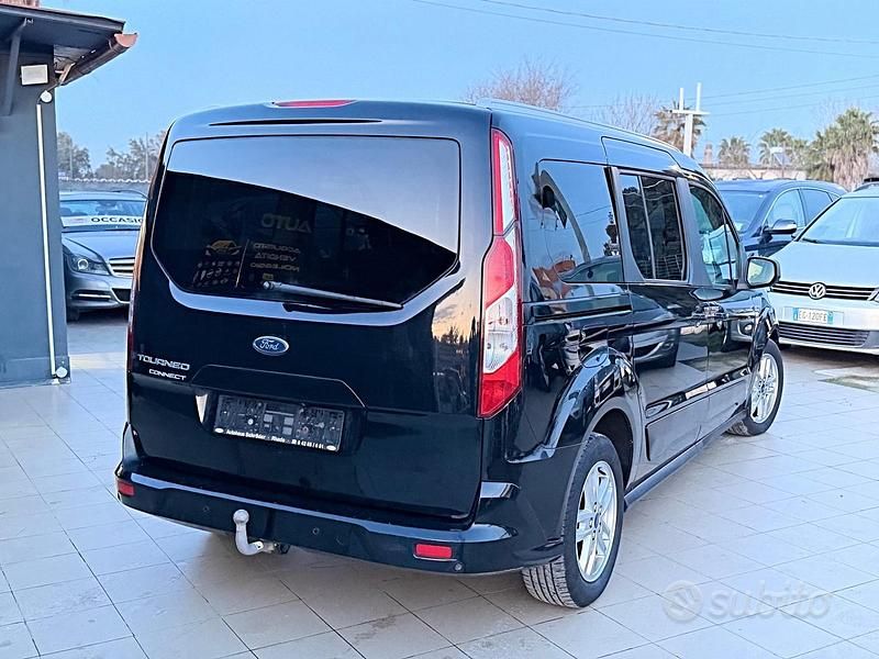 Usata Ford Tourneo Connect Titanium 120 CV (88 kW) 2019 Nero Monovolume