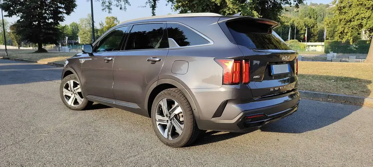 Usata Kia Sorento 230 CV (169 kW) 2022 Grigio SUV
