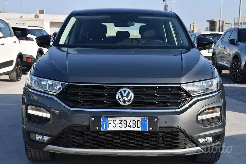 Usata VW T-Roc Style 150 CV (110 kW) 2018 Grigio SUV