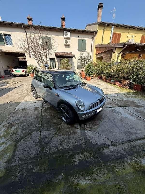 Usata Mini ONE 90 CV (66 kW) 2002 Utilitaria