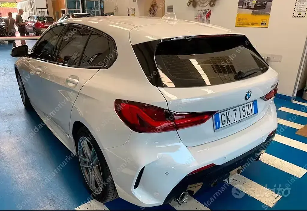 Usata BMW 116 M Sport 116 CV (85 kW) 2022 Bianco Utilitaria