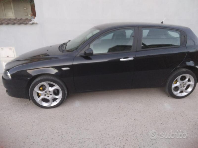 Usato 2008 Alfa Romeo 147 1.9 Diesel 116 CV (2.500 €)