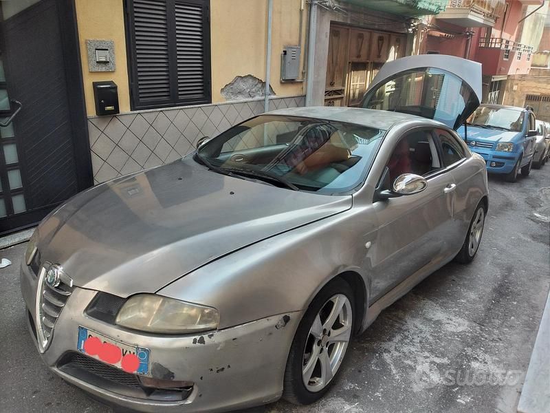 Usata Alfa Romeo GT 150 CV (110 kW) 2006 Grigio Coupé