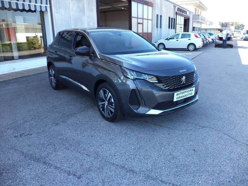 Usata Peugeot 3008 Allure 131 CV (96 kW) 2022 Grigio SUV