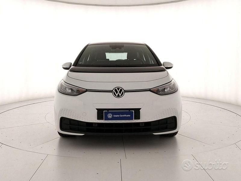 Usata VW ID.3 Pro Performance 150 kW (204 CV) 2022 Glacier white metallizzato ner Utilitaria