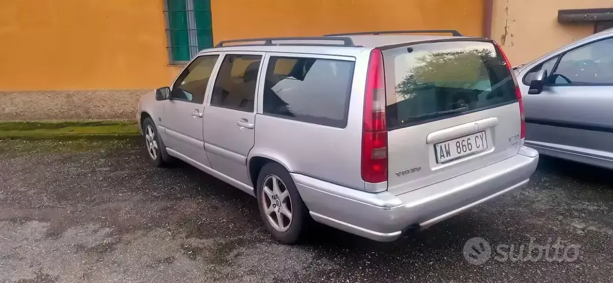 Usata Volvo V70 179 CV (131 kW) 1998 Grigio Station wagon