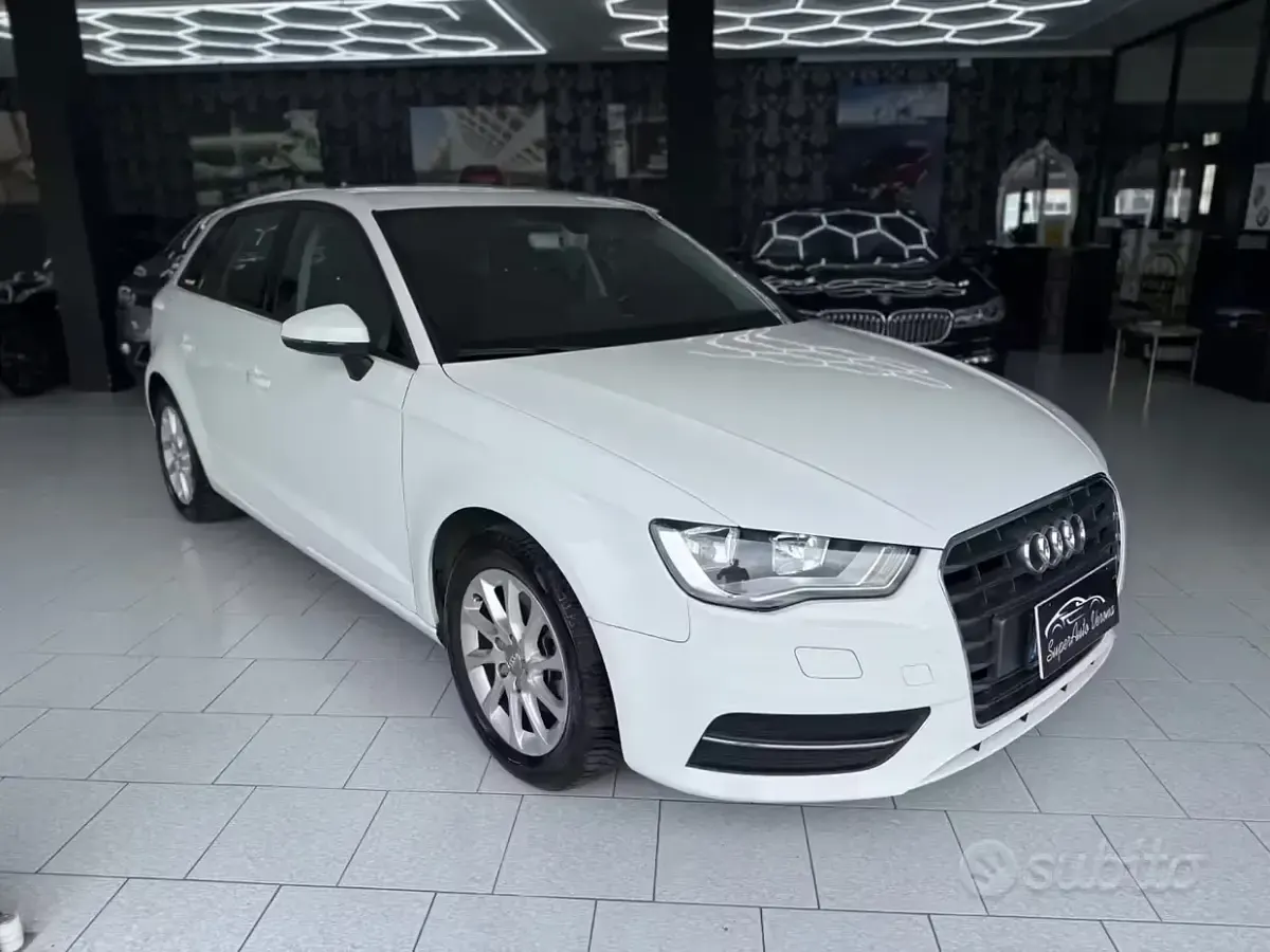 Gebraucht Audi A3 Ambiente 110 PS (80 kW) 2016 Weiß Limousine