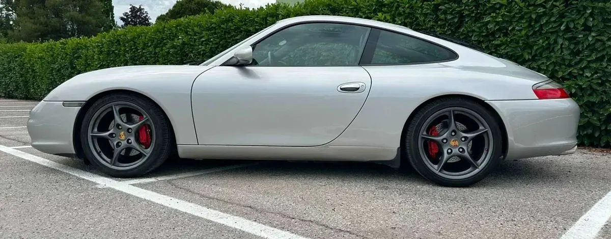 Usata Porsche 911 Carrera 4 320 CV (235 kW) 2004 Argento Coupé