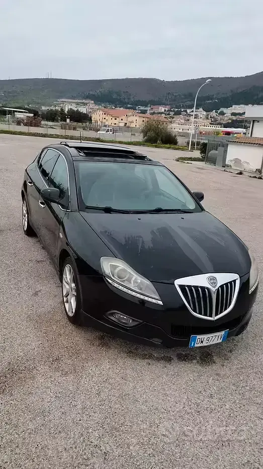 Usata Lancia Delta 120 CV (88 kW) 2009 Nero Utilitaria