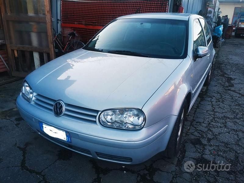 Usata VW Golf IV GTI 115 CV (84 kW) 2000 Grigio Berlina