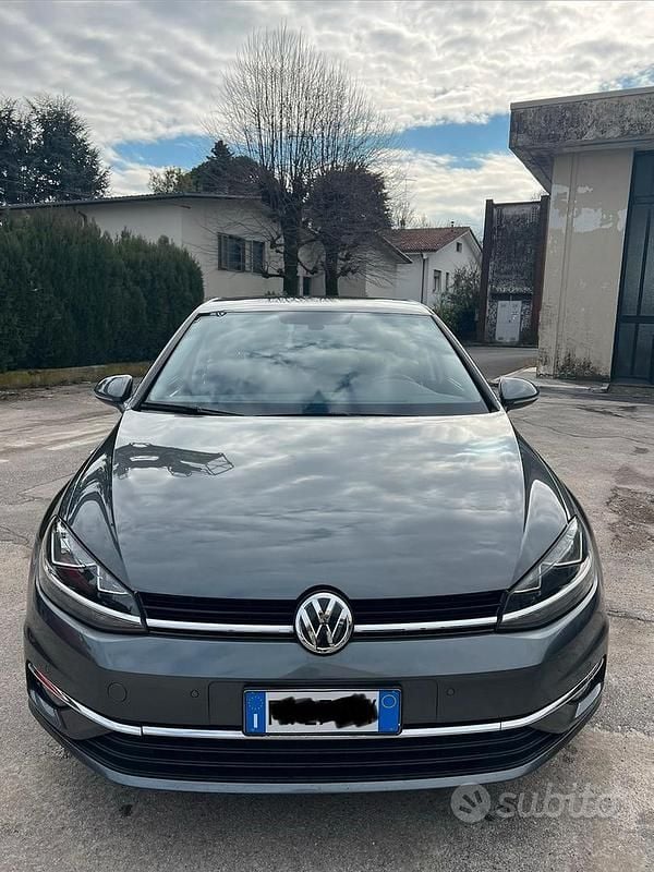 Usata VW Golf VII 115 CV (84 kW) 2019 Grigio Utilitaria