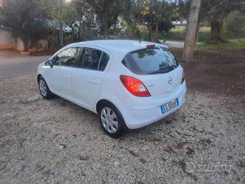 Usata Opel Corsa Sport 85 CV (62 kW) 2014 Bianco Berlina