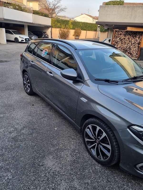 Usata Fiat Tipo S 120 CV (88 kW) 2018 Argento Station wagon