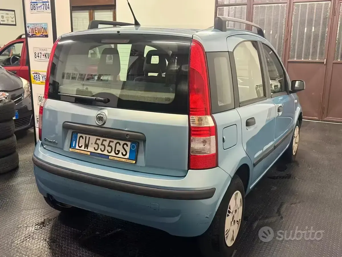 Usata Fiat Panda Emotion 60 CV (44 kW) 2005 Bluazzurro Utilitaria