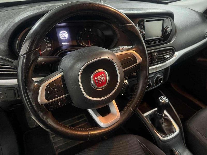 Usata Fiat Tipo Lounge 95 CV (69 kW) 2016 Grigio Berlina