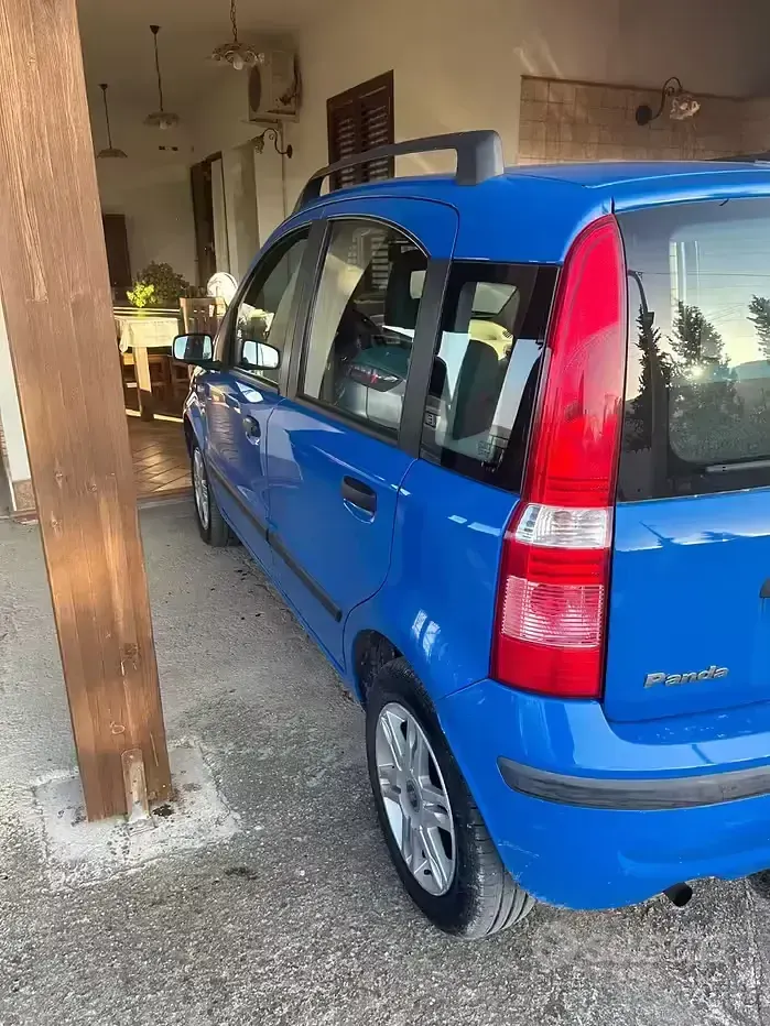 Usata Fiat Panda Emotion 60 CV (44 kW) 2006 Bluazzurro Utilitaria