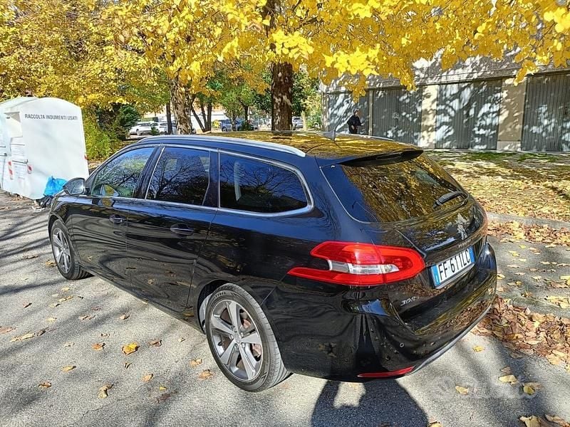 Usata Peugeot 308 120 CV (88 kW) 2016 Nero Berlina