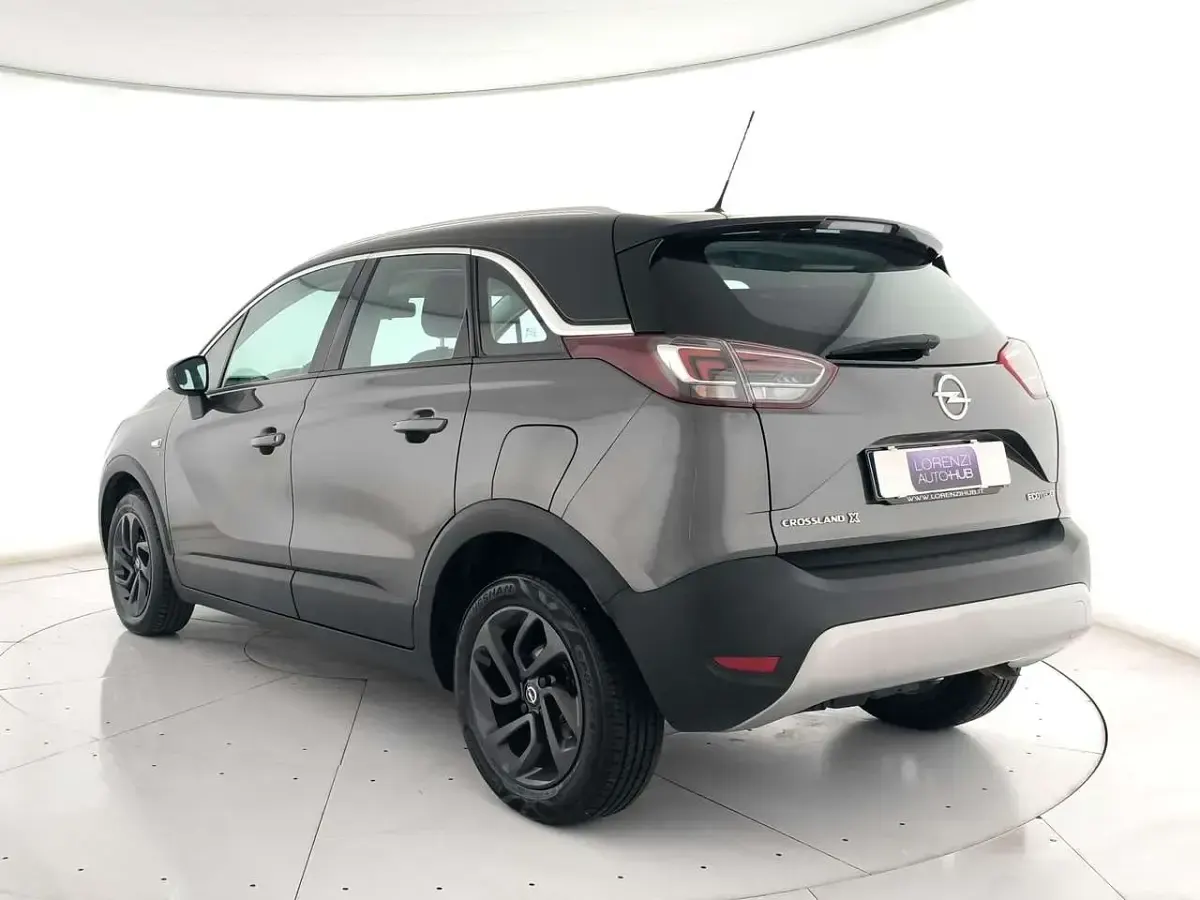 Usata Opel Crossland X S 102 CV (75 kW) 2019 Grigio metallizzato SUV