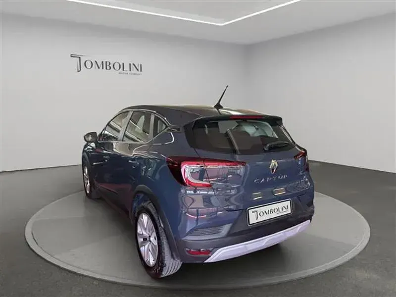 Usata Renault Captur Zen 101 CV (74 kW) 2021 Blu SUV