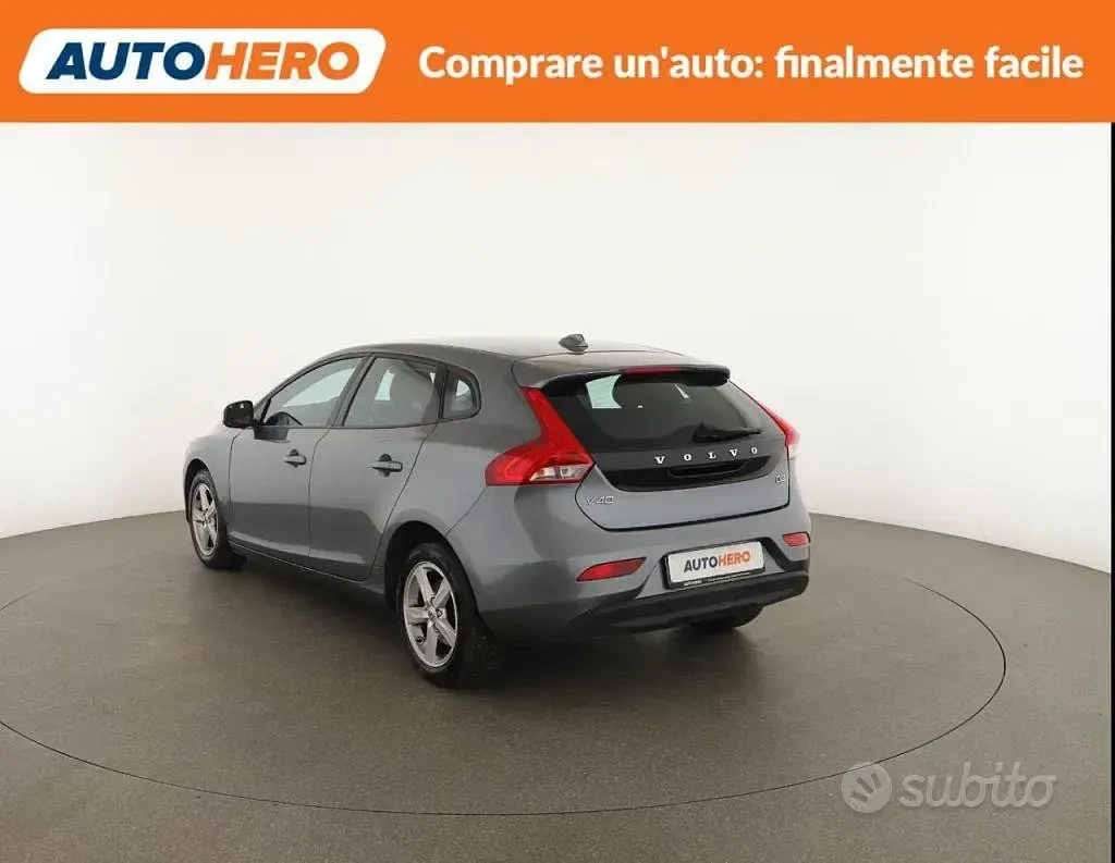Usata Volvo V40 Kinetic 120 CV (88 kW) 2017 Grigio Berlina