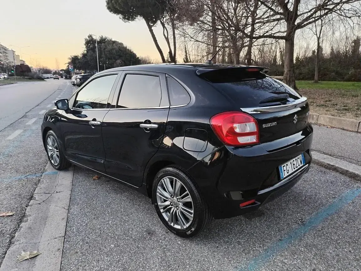 Usata Suzuki Baleno 89 CV (65 kW) 2017 Nero Utilitaria