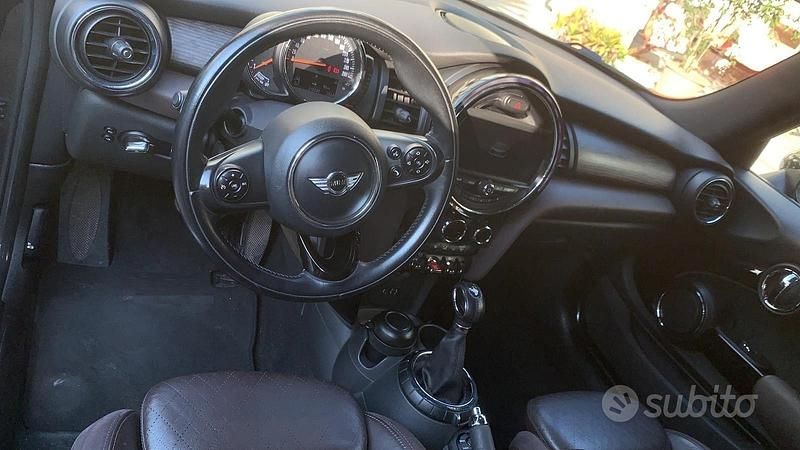 Usata Mini Cooper Coupé 116 CV (85 kW) 2014 Marrone Coupé