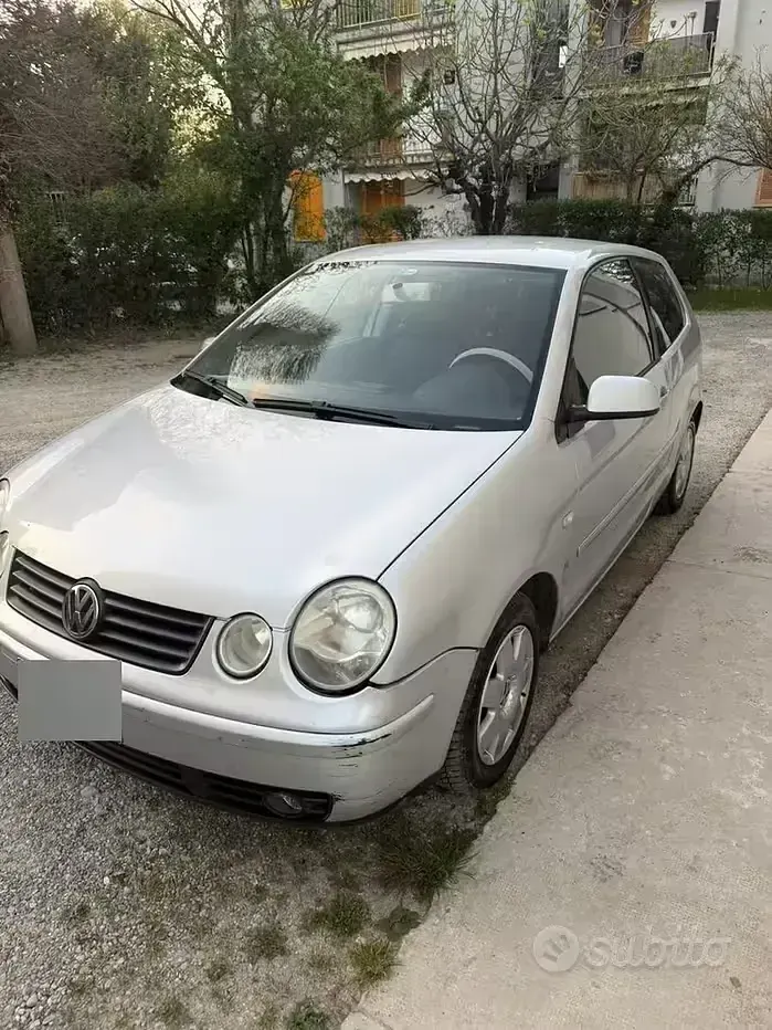 Usata VW Polo 75 CV (55 kW) 2004 Grigio Utilitaria