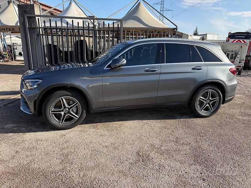 Usata Mercedes GLC220 Premium 194 CV (142 kW) 2021 Grigio SUV