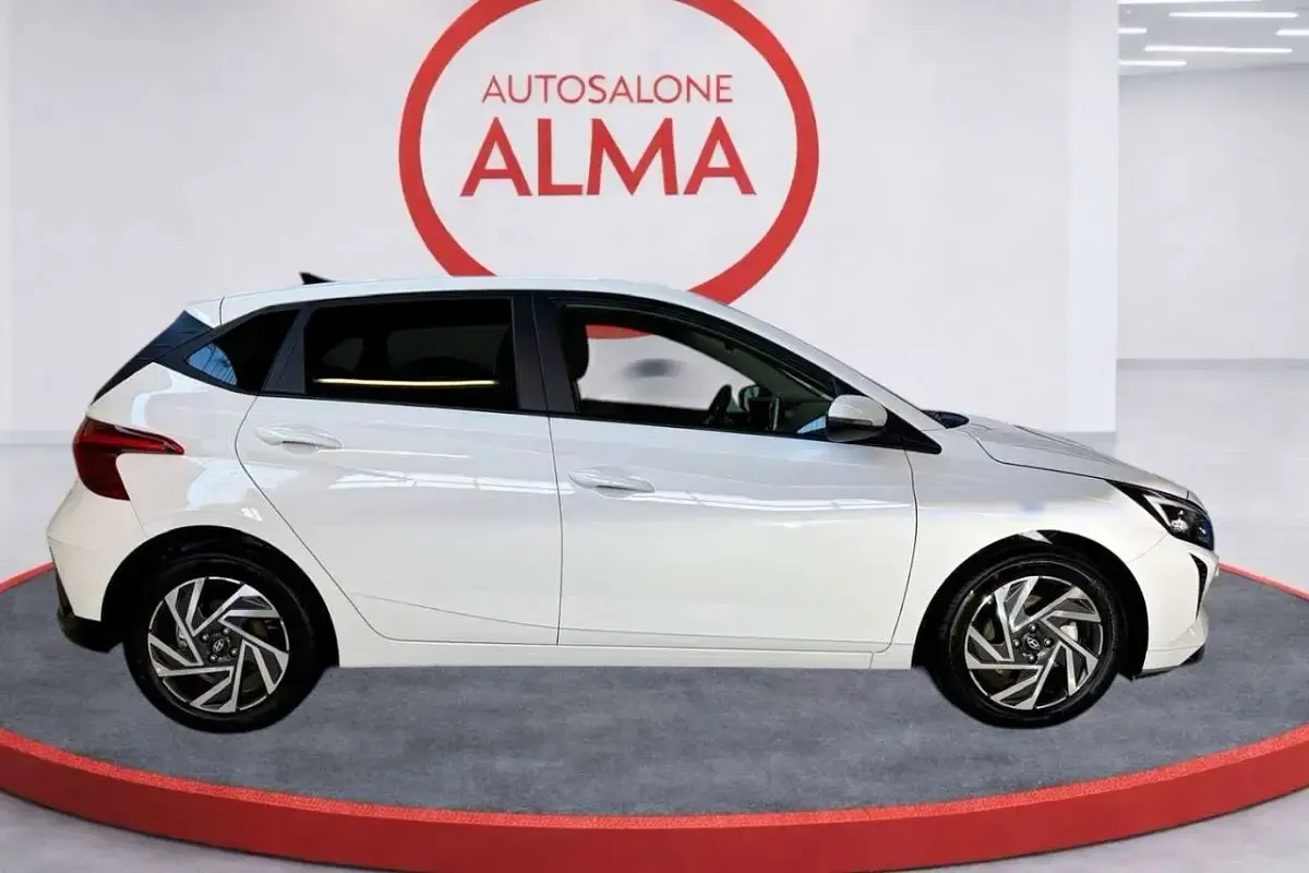 Nuova Hyundai i20 90 CV (66 kW) 2026 Bianco Utilitaria