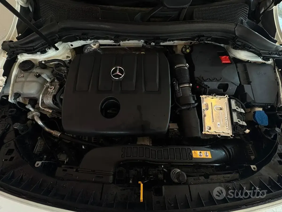 Begagnad Mercedes B180 Business 116 HK (85 kW) 2020 Vit Minibuss