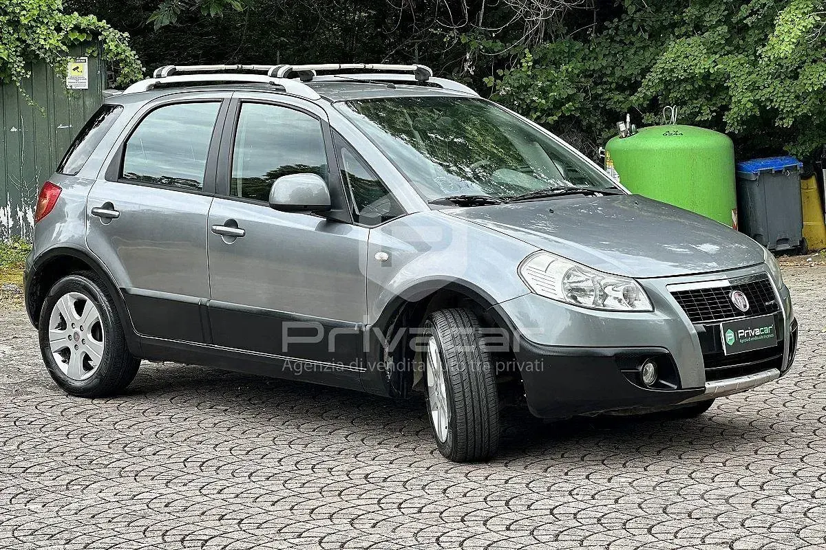 Usata Fiat Sedici Emotion 120 CV (88 kW) 2008 Grigio SUV