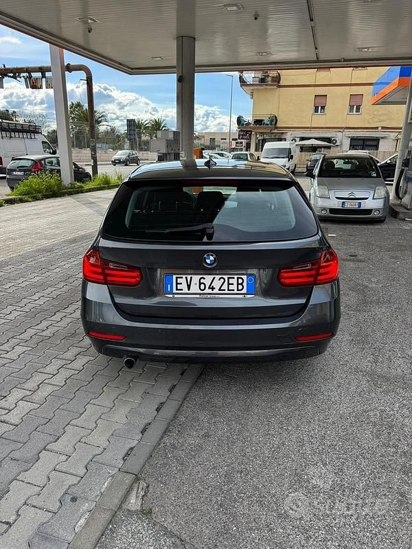 Usata BMW 318 2015 Grigio Station wagon