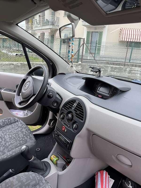 Usata Renault Modus Privilege 75 CV (55 kW) 2005 Marrone Monovolume