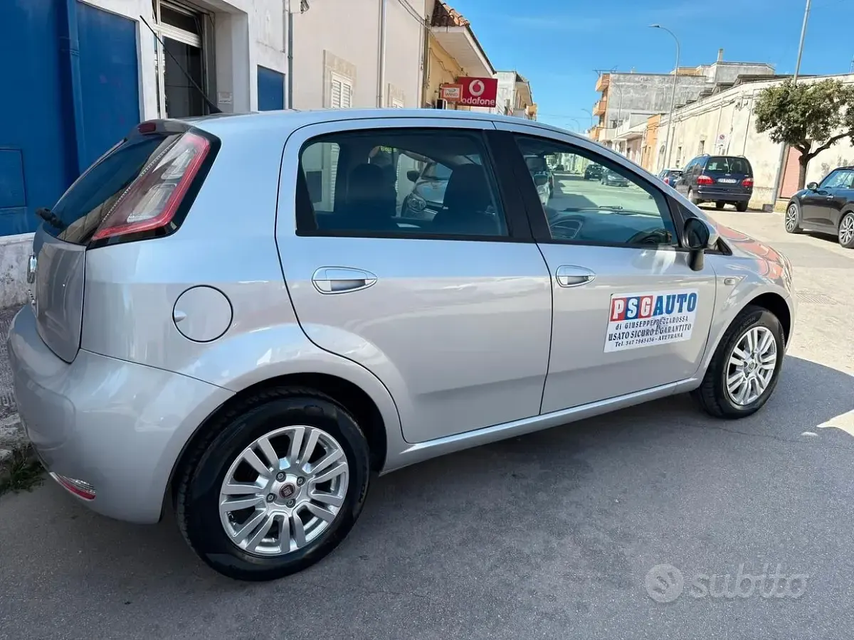 Usata Fiat Punto 69 CV (50 kW) 2014 Grigio Utilitaria