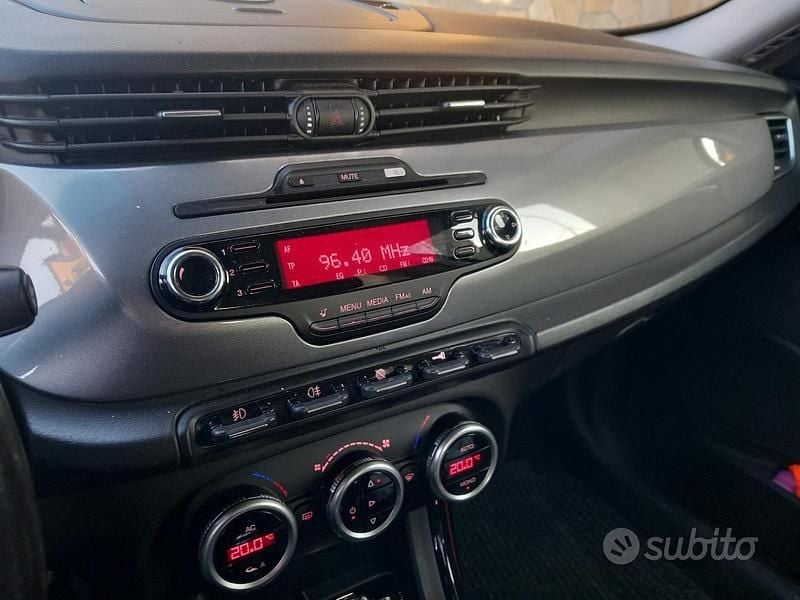 Usata Alfa Romeo Giulietta 2012 Bianco Utilitaria