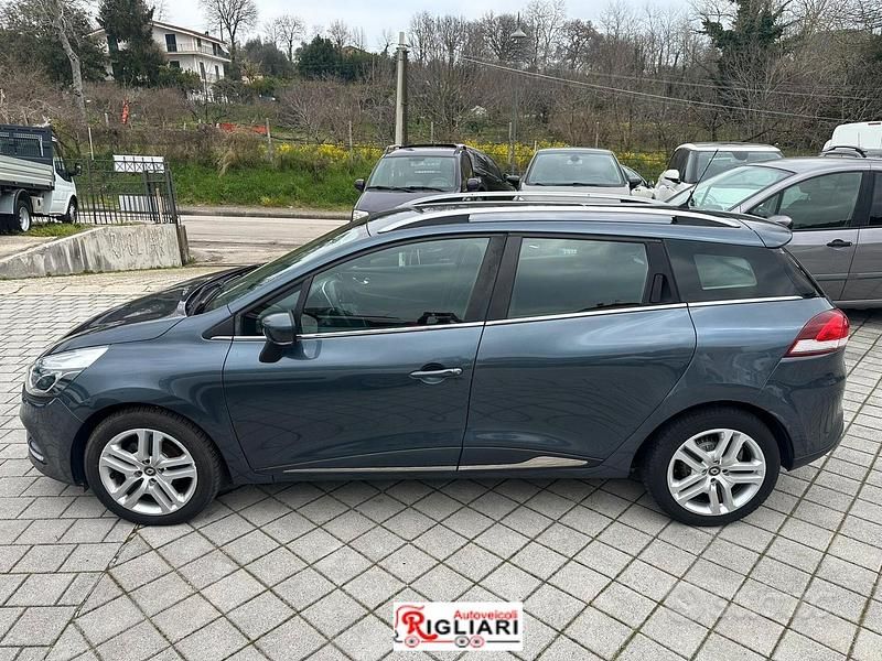 Usata Renault Clio GrandTour Zen 90 CV (66 kW) 2018 Grigio Station wagon