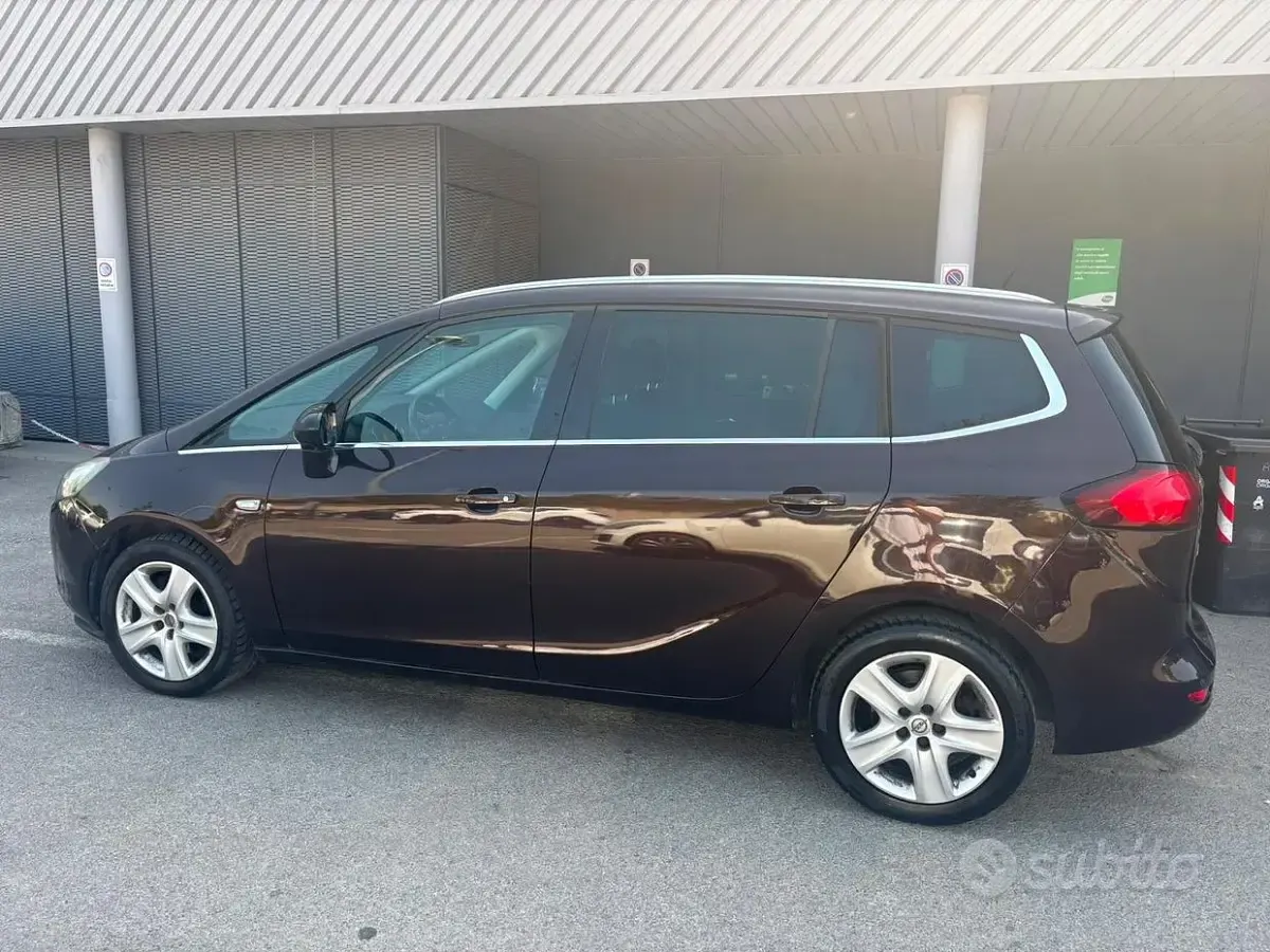 Usata Opel Zafira Tourer 131 CV (96 kW) 2012 Bluazzurro Monovolume