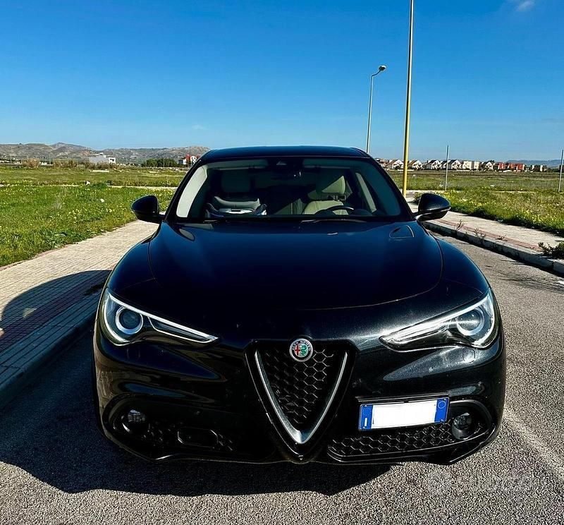 Usata Alfa Romeo Stelvio 210 CV (154 kW) 2017 Nero SUV