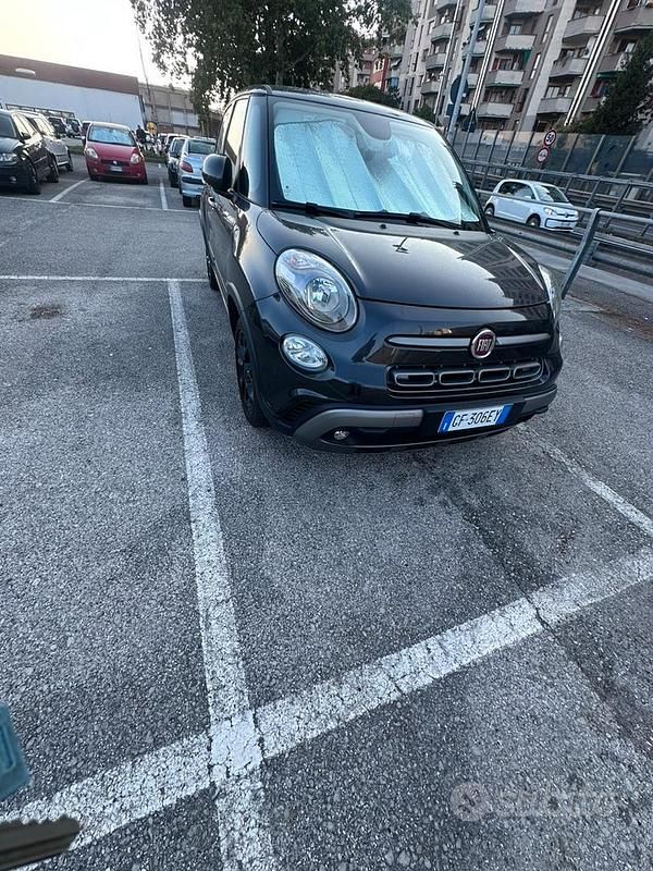Nero Usata 2021 Fiat 500L Cross Monovolume | 13.000 € (Buon prezzo) - Immagine 1/4