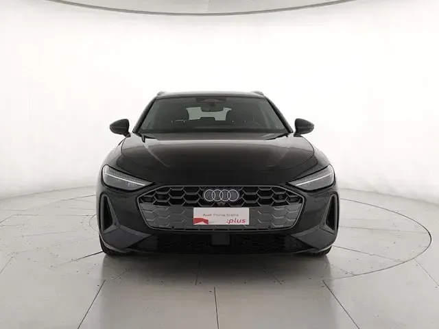 Usata Audi A5 Advanced 204 CV (150 kW) 2025 Nero mythos metallizzato Station wagon