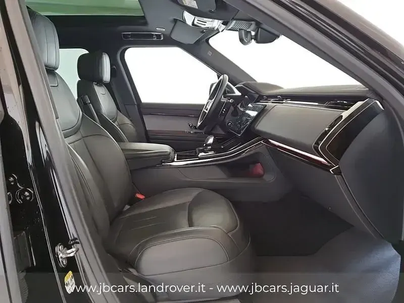 Second-hand Land Rover Range Rover Sport SE Dynamic 249 CP (183 kW) 2024 Negru SUV