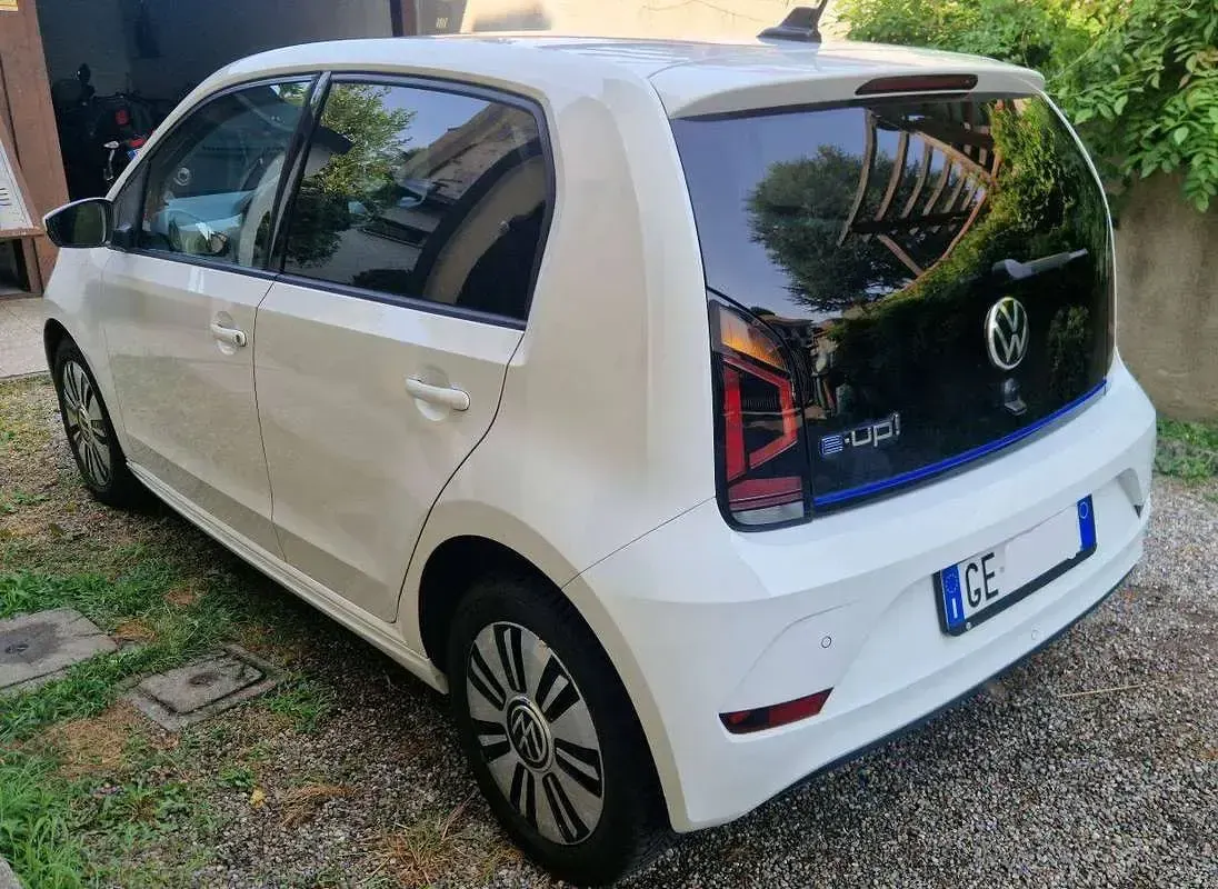 Usata VW e-up! 61 kW (83 CV) 2021 Bianco Utilitaria