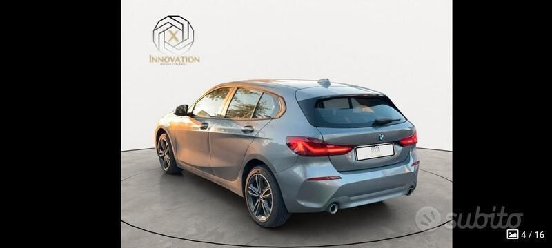 Usata BMW 118 150 CV (110 kW) 2023 Grigio Utilitaria