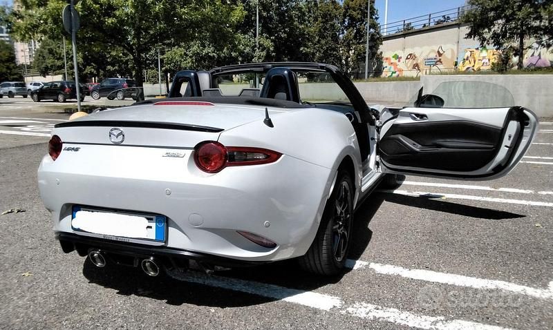 Usata Mazda MX5 Exceed 131 CV (96 kW) 2017 Grigio Cabrio