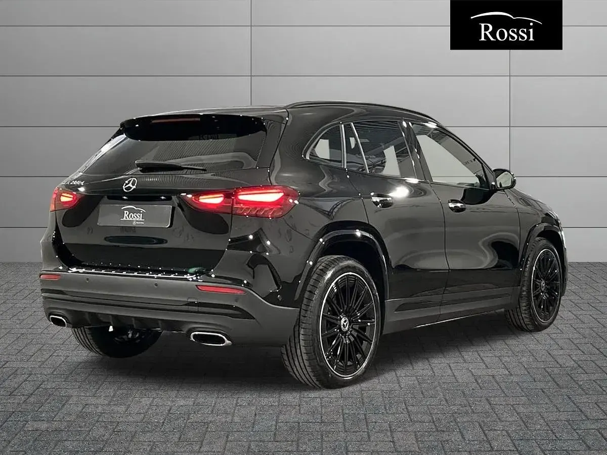 Nuova Mercedes GLA200 150 CV (110 kW) 2026 Nero SUV