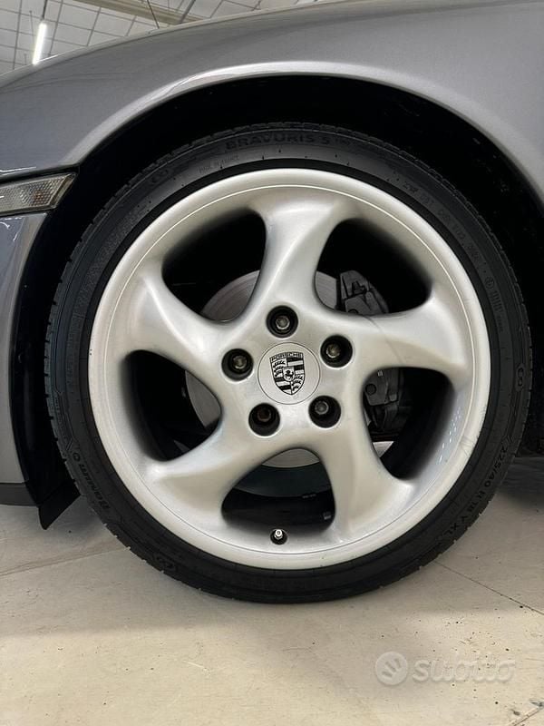 Usata Porsche Boxster 228 CV (167 kW) 2002 Grigio Cabrio